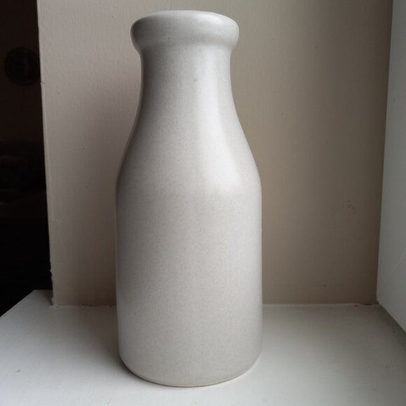 Vintage Pfaltzgraff Yorktowne Two Birds Stoneware Milk Jug Bottle - Picture 4 of 11